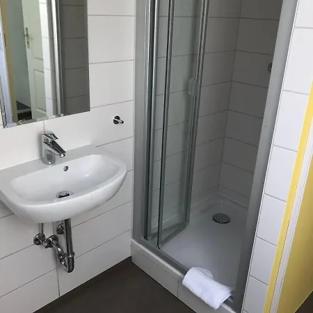 Grabbeallee Two * Berlijn